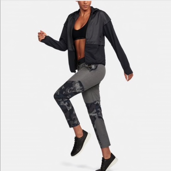 NWT Under Armour Women's GORE WINDSTOPPER Jacket - Picture 3 of 12